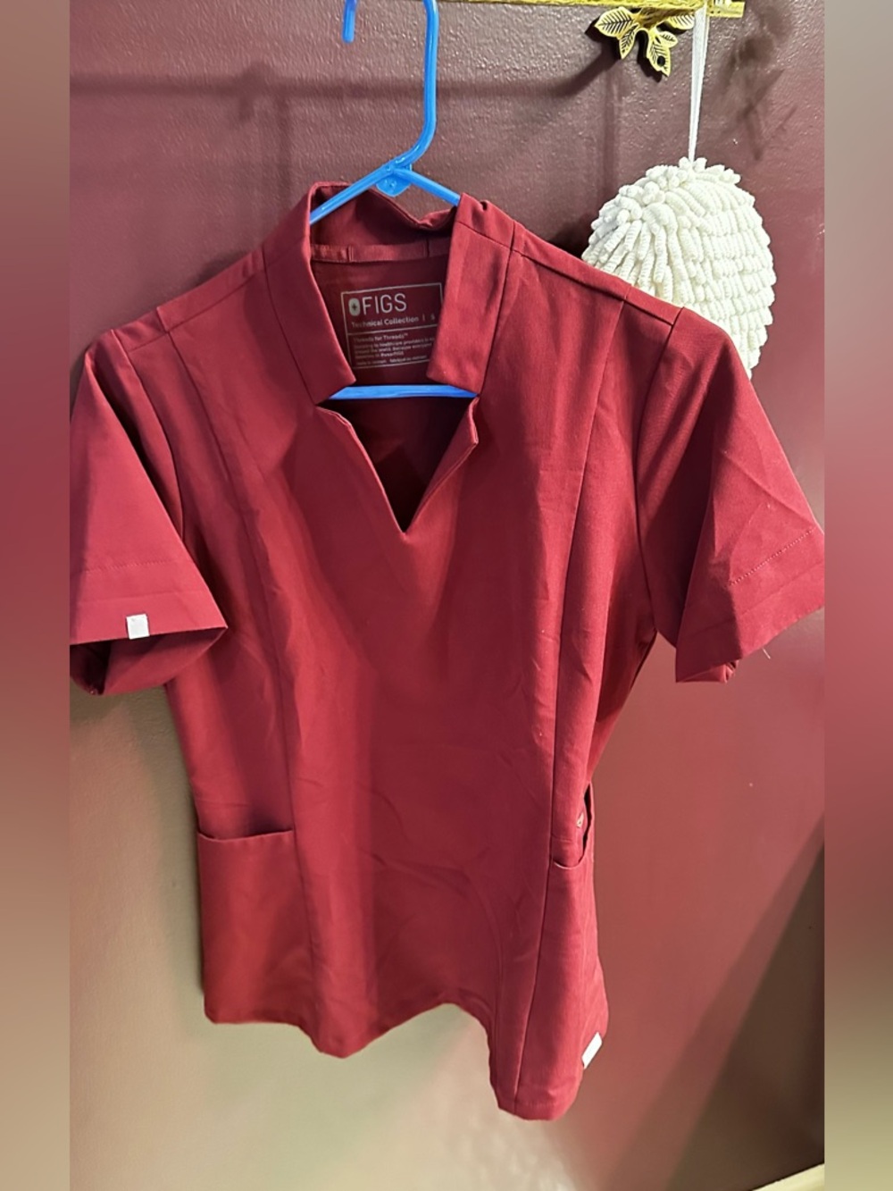 Figs Small Burgundy Scrub Top NWT